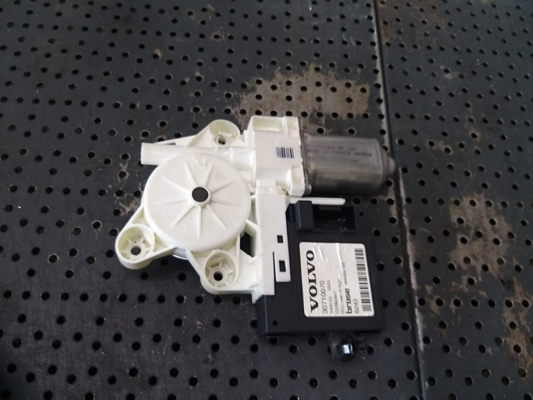 Motoras macara dreapta spate volvo v50 s40 30710070 994584105 992764100