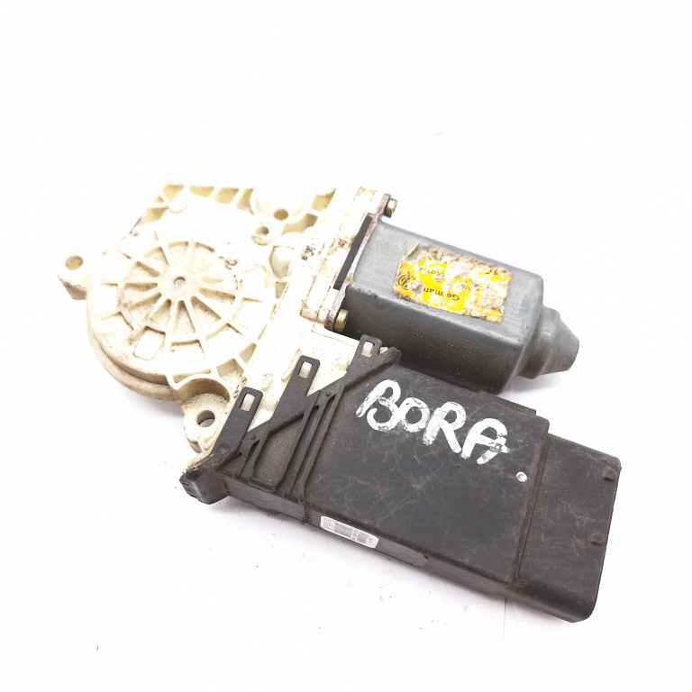 Motoras Macara Dreapta Spate Vw Bora (1J) 1998-2005 105405301, 0536003501, 05074210, 05360035.01, S0009170103, 101386102, 7746002101, 21013527, 19432 Brose