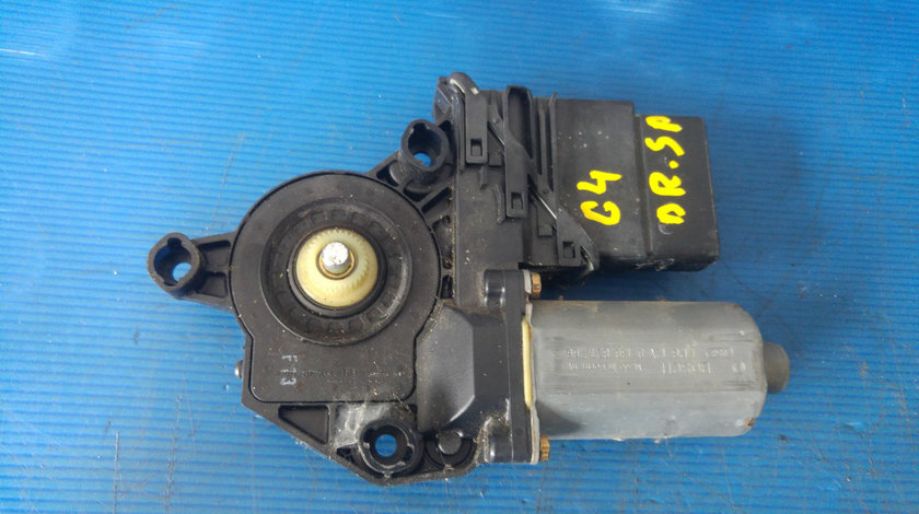 Motoras macara dreapta spate vw golf 4 0130821766