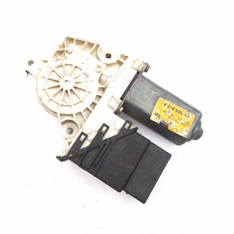 Motoras Macara Dreapta Spate Vw Golf 4 1997-2004 1C0959812A, 105407301, 05074285, 105407-301, S0009041102, 260917, 105476300, 101388102, 7746002301, 0536006001 Brose