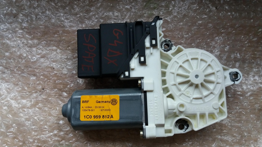 Motoras macara dreapta spate vw golf 4 1c0959812a