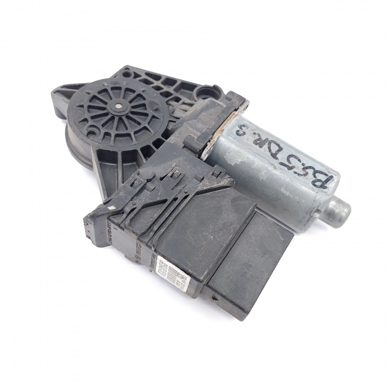 Motoras Macara Dreapta,spate VW PASSAT B5, B5.5 1996 - 2005 9776105407301, F005S00060, 18618906, 0130821690