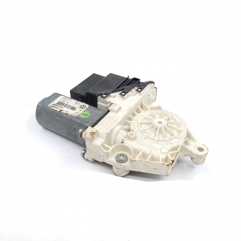 Motoras Macara Dreapta Spate Vw Passat B6 2005-2010 1K0959704, 998348340 Brose