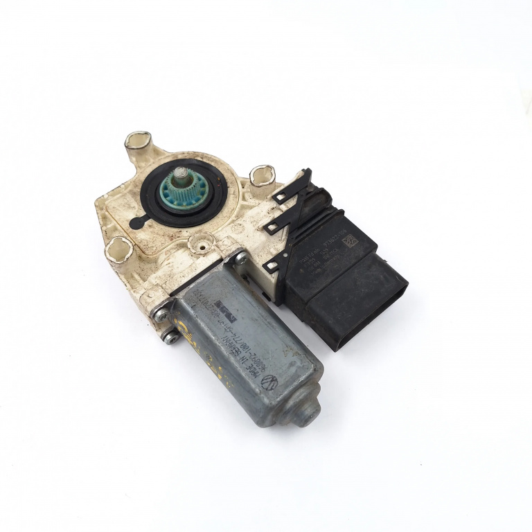 Motoras Macara Dreapta Spate Vw Passat B6 2005-2010 1K0959704P, 960092100, 0536006001, 974228113, 973622106, 981244340, 7746019700, 27917330 Siemens, Brose