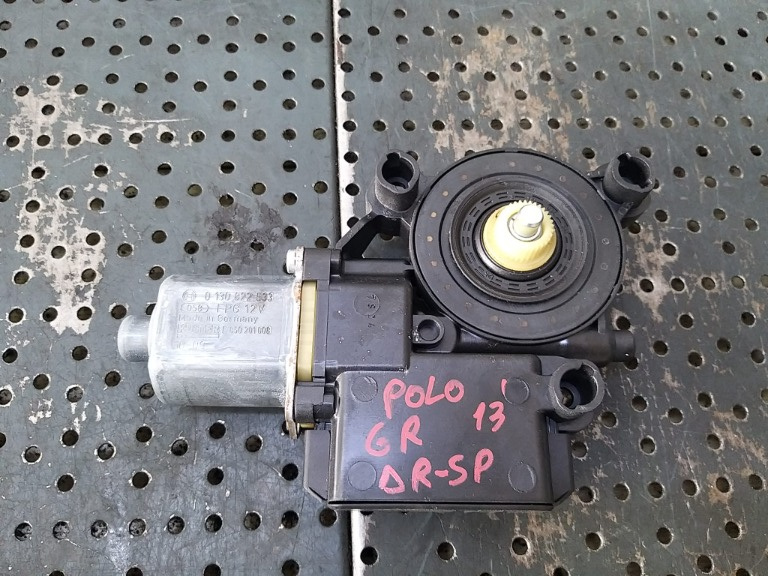 Motoras macara dreapta spate vw polo 6r 6r0959812f 0130822533