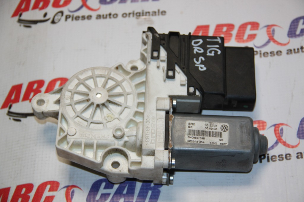 Motoras macara dreapta spate VW Tiguan (5N) 2007-2016 5N0959704B, 1K0959795AA
