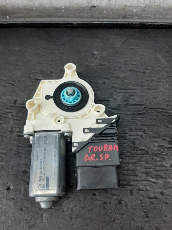 Motoras macara dreapta spate vw touran 1t1 1t2 961770351 1k0959704j
