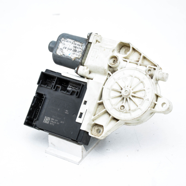 Motoras Macara Fata,stanga VW GOLF 6 2008 - 2013 1K5837401AT, 3C0959792, 0130822229