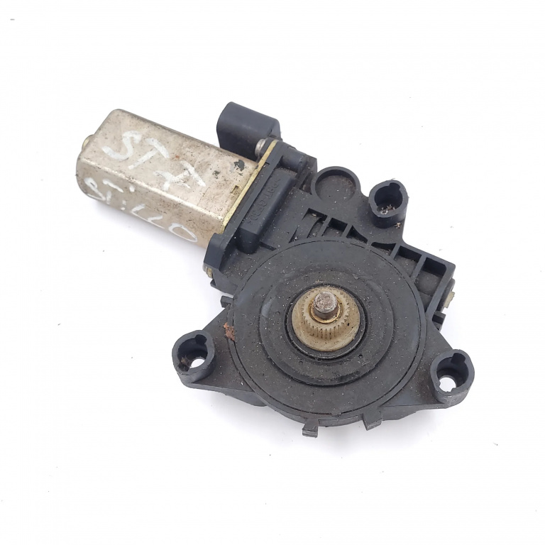 Motoras Macara Fiat Stilo (192) 2001-2007 Fata Stanga 50002603, 9030192, 57940, 903.0192 Lames