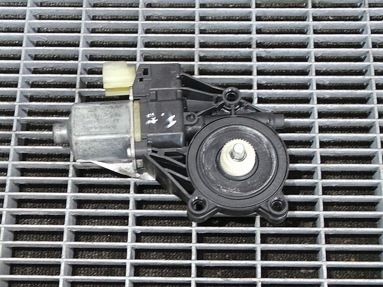 MOTORAS MACARA FORD FIESTA - - (2008 2012)