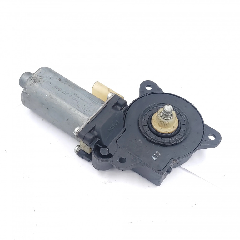 Motoras Macara Ford Fusion (Ju) 2002-2012 Fata Dreapta 0130821939, 0 130 821 939 Bosch