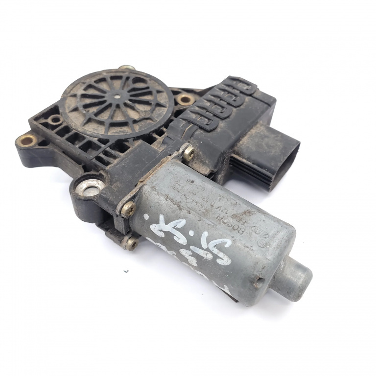 Motoras Macara Ford Mondeo Mk 3 2000-2007 Spate Stanga 0130821773, 0600018182, 0 130 821 773 Bosch