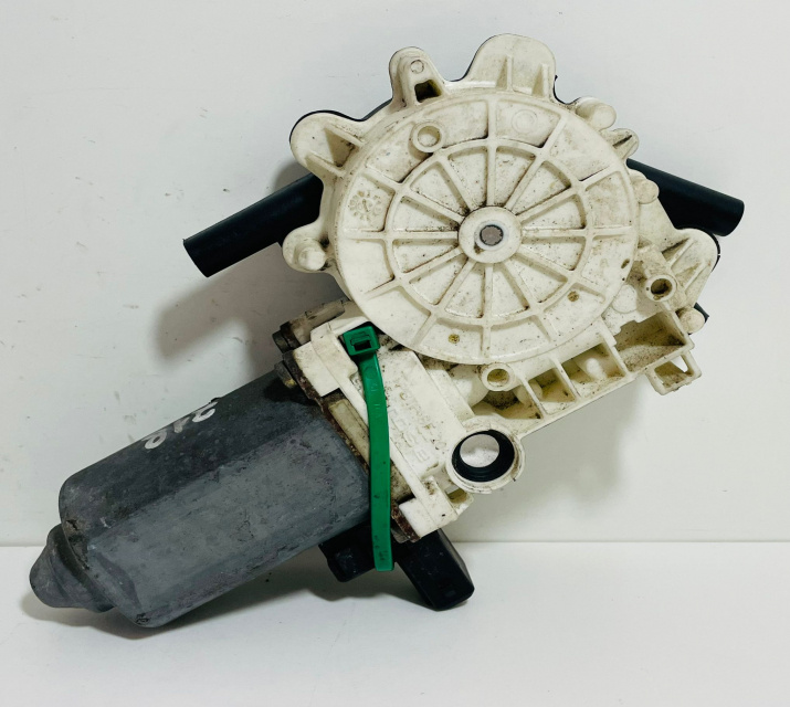 Motoras Macara geam 6N4959801B Volkswagen VW Polo 3 6N [1994 - 2001]