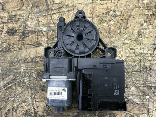Motoras macara geam cu modul stanga fata Passat b7 combi 2012 (3AA959702A)