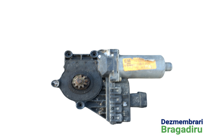 Motoras macara geam dreapta Cod: 90521882 90521882 Opel Astra G [1998 - 2009] Hatchback 3-usi 1.7 DTi MT (75 hp) (F48_ F08_) 1.7D - Y17DT