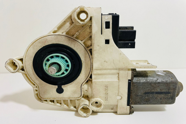 Motoras macara geam dreapta fata 0536010001/966607100 Volkswagen VW Passat B5 [1996 - 2000]