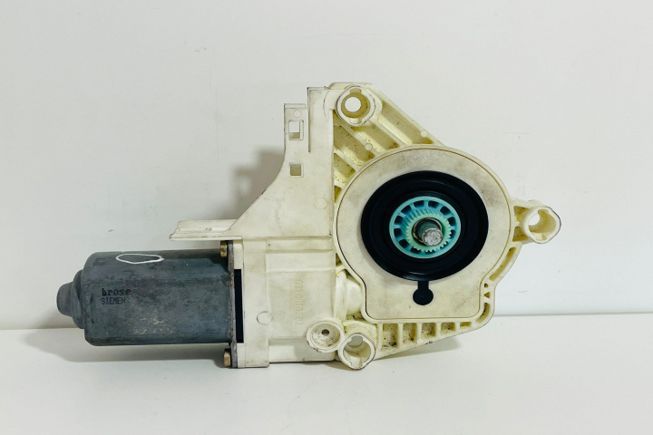 Motoras macara geam dreapta fata 0536010002 Land Rover Range Rover 3 [2002 - 2005]