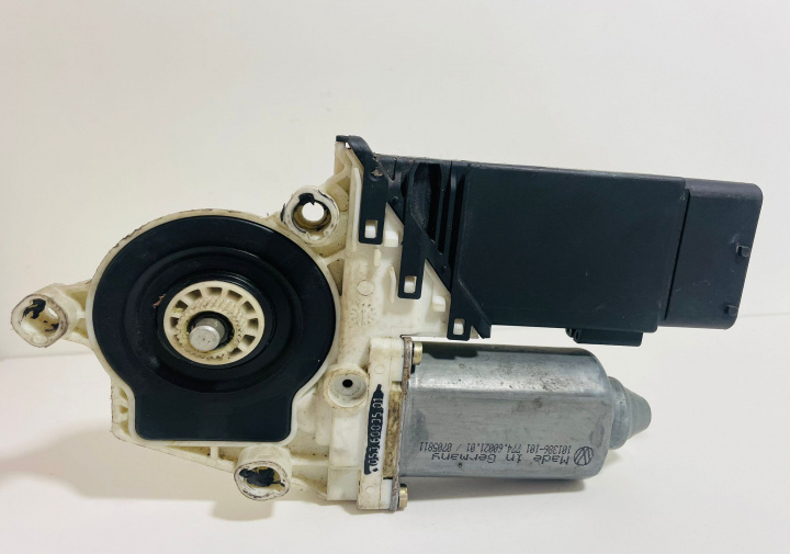 Motoras macara geam dreapta fata 101431202/101386101 Volkswagen VW Golf 4 [1997 - 2006]