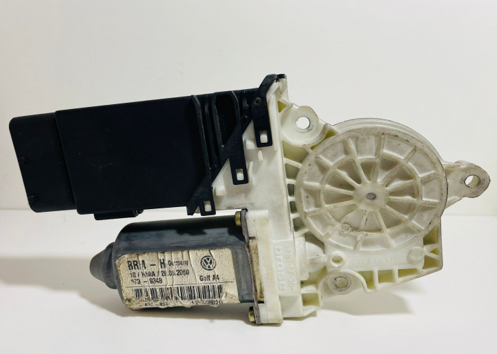 Motoras macara geam dreapta fata 101434203/1J1959802D Volkswagen VW Passat B5 [1996 - 2000]