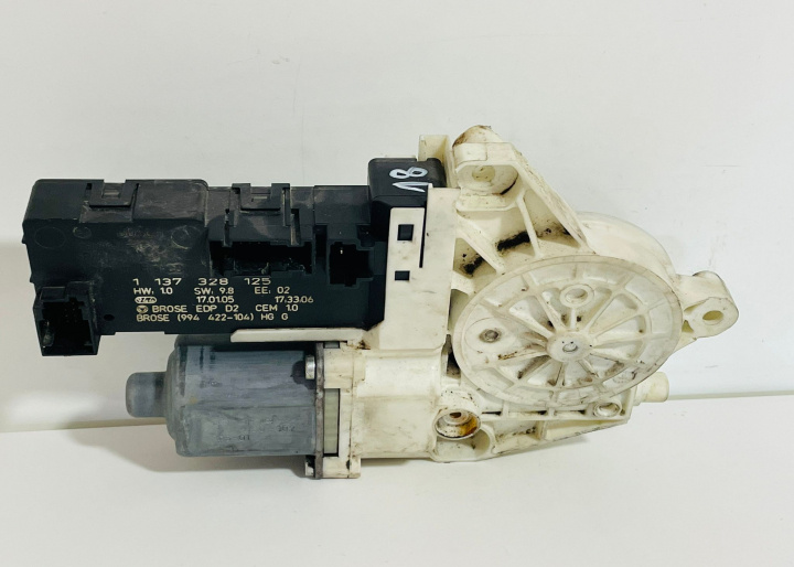 Motoras macara geam dreapta fata 333945112 / 333 945 112 / 333-945-112 / 333 945112 Peugeot 407 [2004 - 2010]