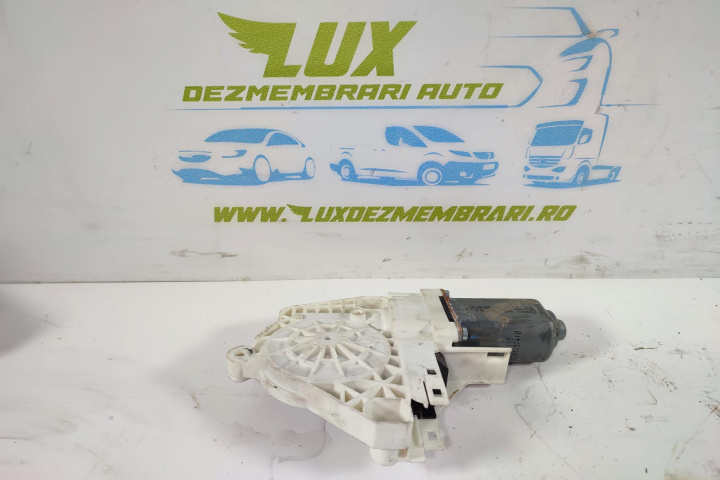 Motoras macara geam dreapta fata 8k0959802c Audi A1 8X [2010 - 2014]