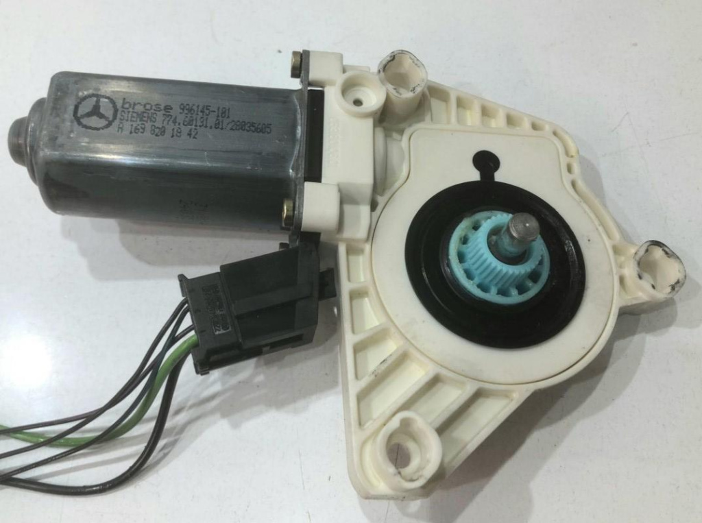 Motoras macara geam dreapta fata a1698201842 Mercedes-Benz B-Class W245 [2005 - 2008]