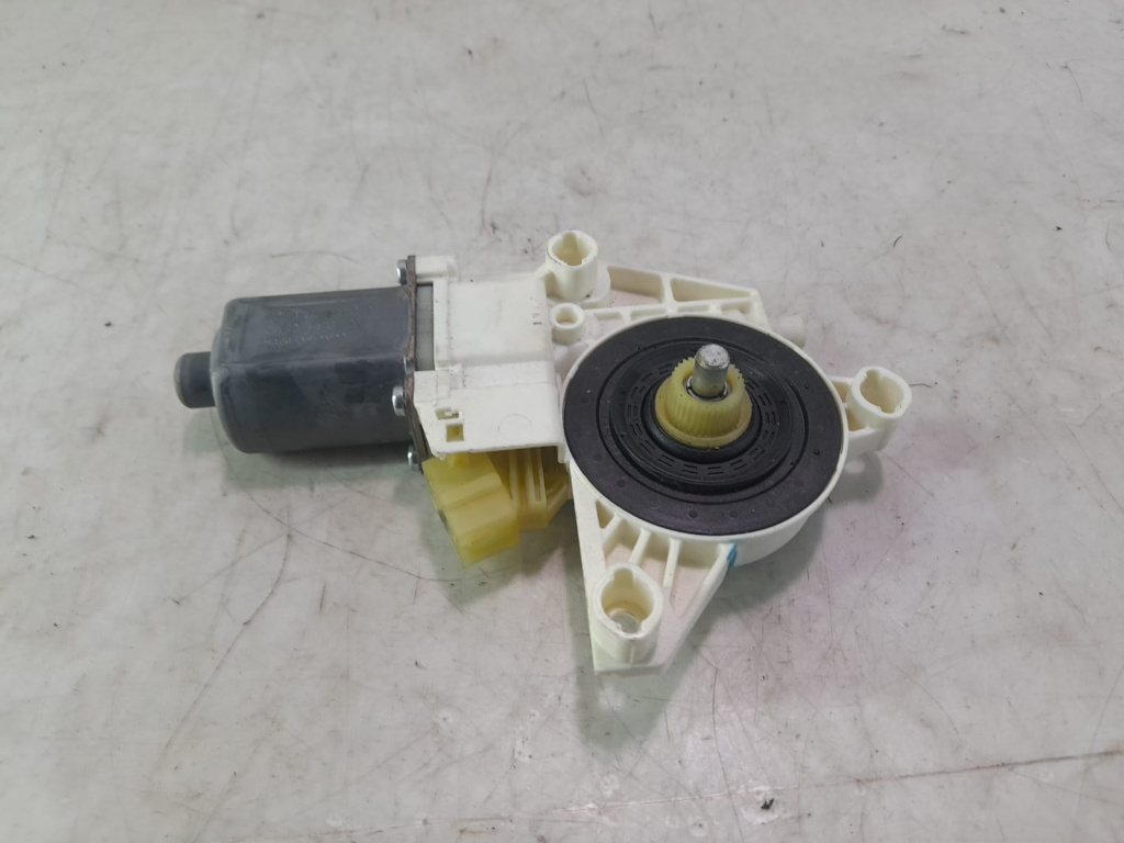 Motoras macara geam dreapta fata A2518200842 Mercedes-Benz M-Class W164 [2005 - 2008]