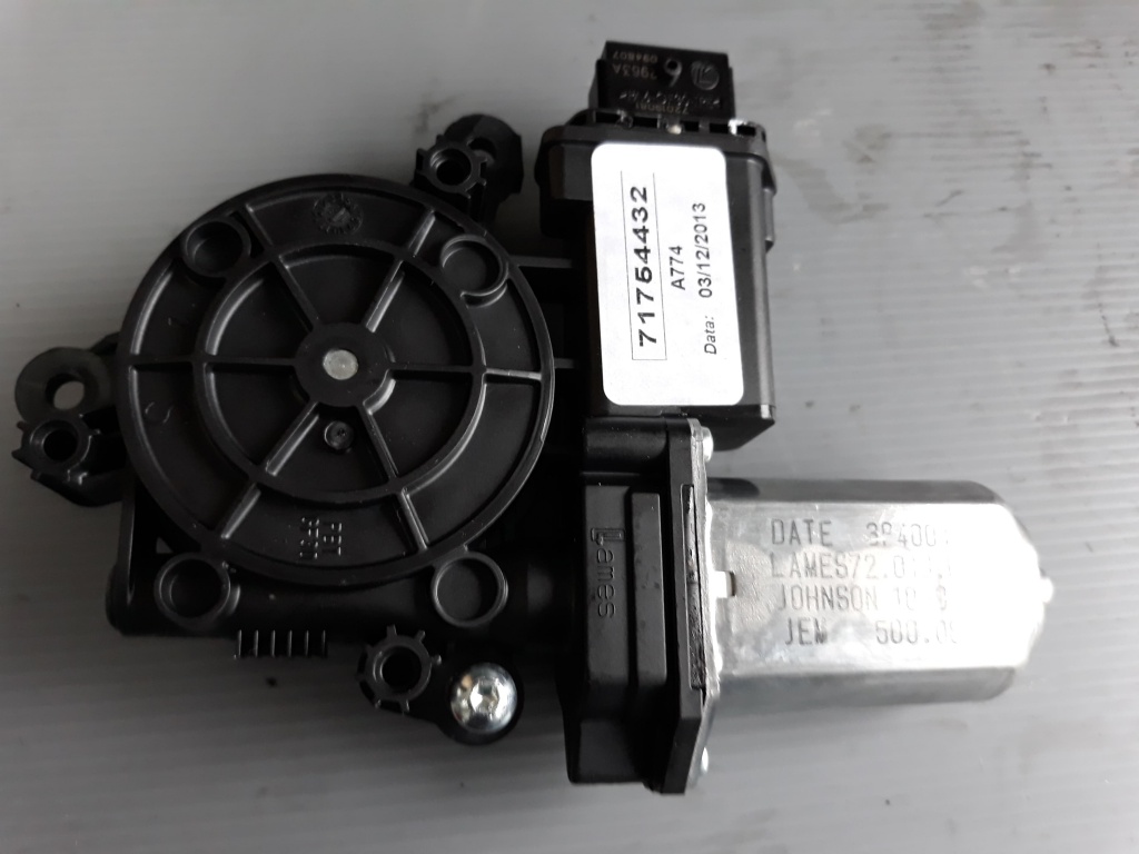 Motoras macara geam dreapta fata alfa romeo giulietta 71754432