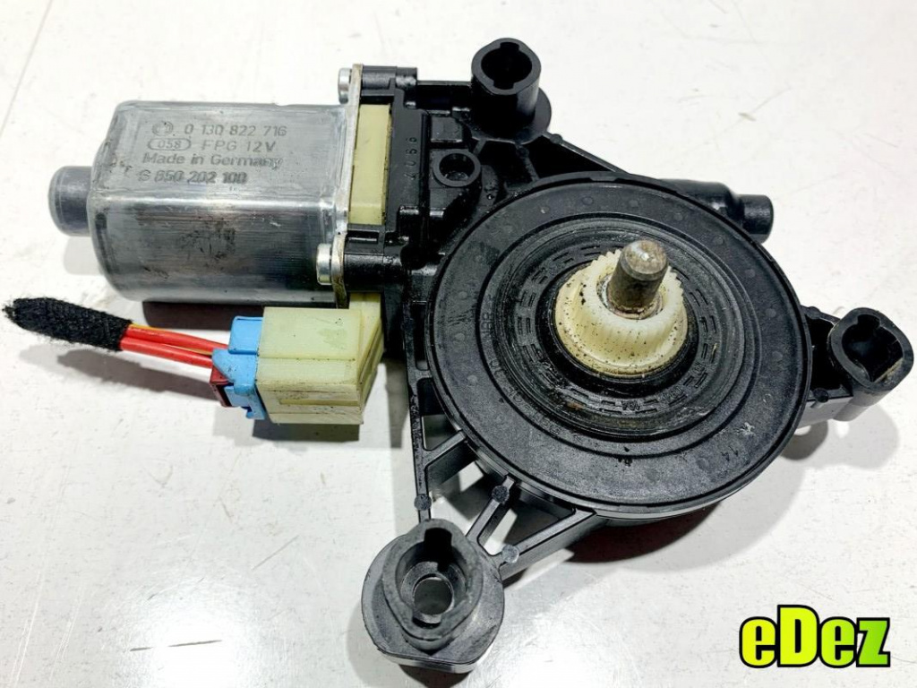 Motoras macara geam dreapta fata Audi A3 (2012-2019) [8V1] 5Q0959802B