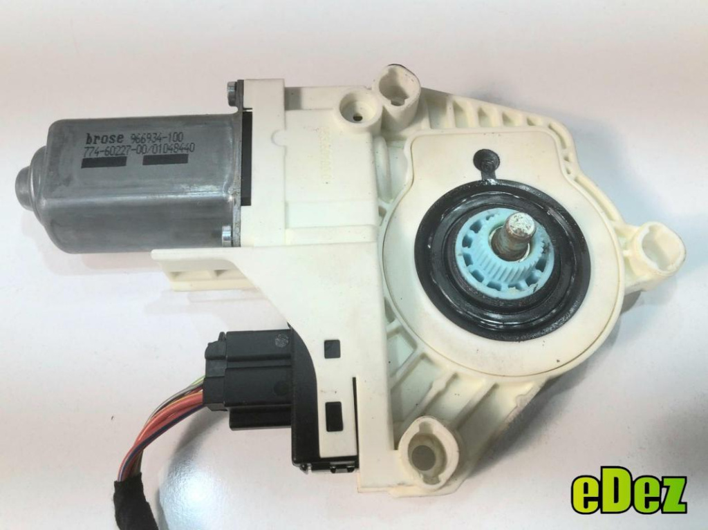 Motoras macara geam dreapta fata Audi A4 (2004-2008) [8EC, B7] 8k0959802