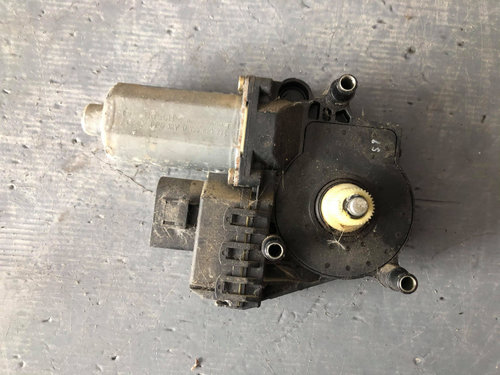 Motoras macara geam dreapta fata audi a6 c5 0130821774