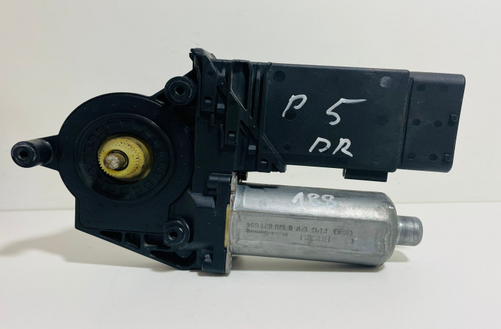 Motoras macara geam dreapta fata Bosch 119107100/0130821694 Skoda Superb [2001 - 2006]