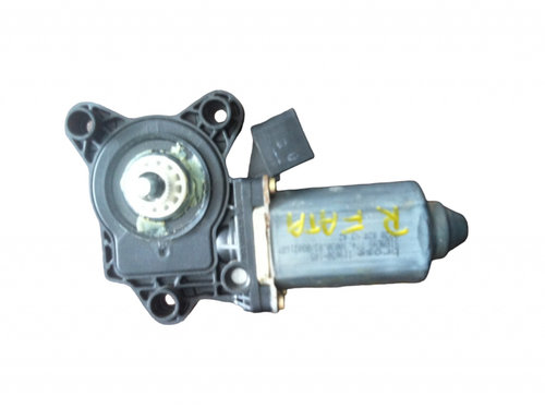 Motoras macara geam dreapta fata Mercedes-Benz C-Class W203/S203/CL203 [2000 - 2004] Sedan 4-usi C 2...