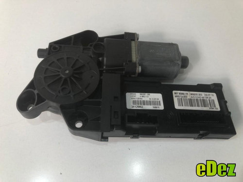 Motoras macara geam dreapta fata Renault Megane 3 (2008-2012) 807302821r