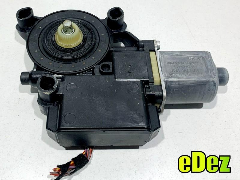 Motoras macara geam dreapta fata Volkswagen Polo 5 (2009-2017)[6R] 6R0959802H