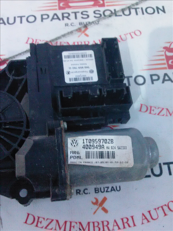 Motoras macara geam dreapta fata VOLKSWAGEN TOURAN