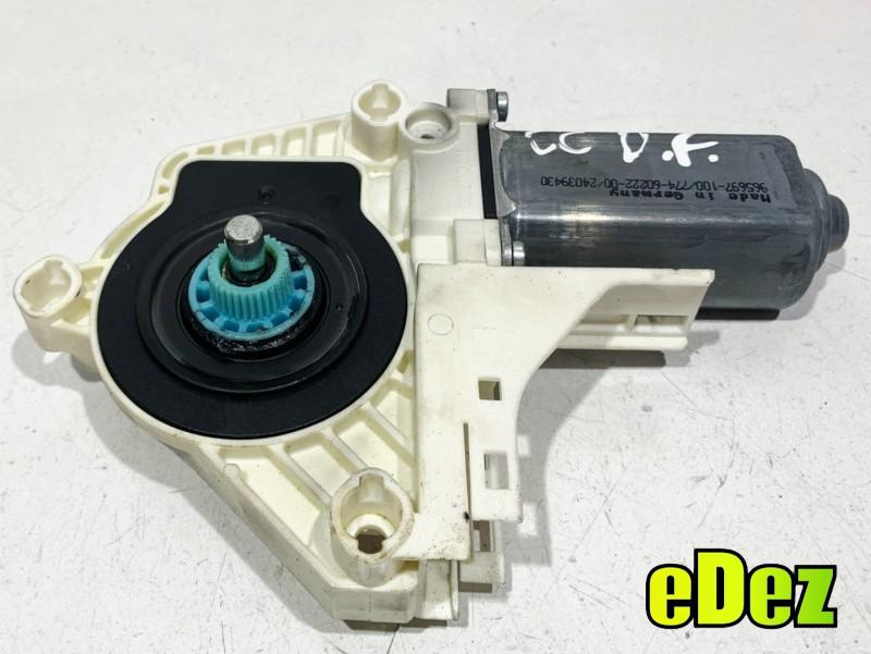 Motoras macara geam dreapta fata Volkswagen Passat CC (2008-2012) 3C8837462J