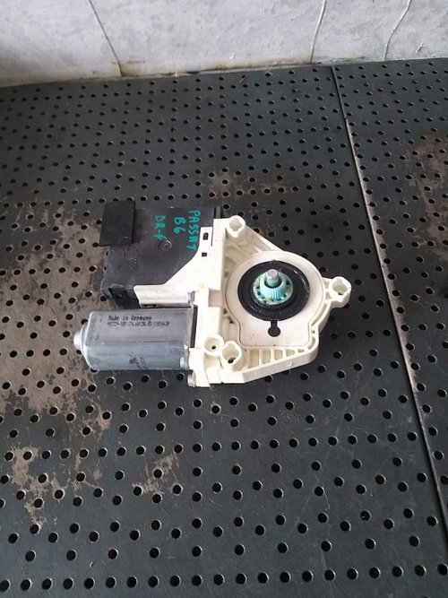 Motoras macara geam dreapta fata vw passat b6 3c 992729105 7746015005 1k0959792g 980852111 1k0959702...