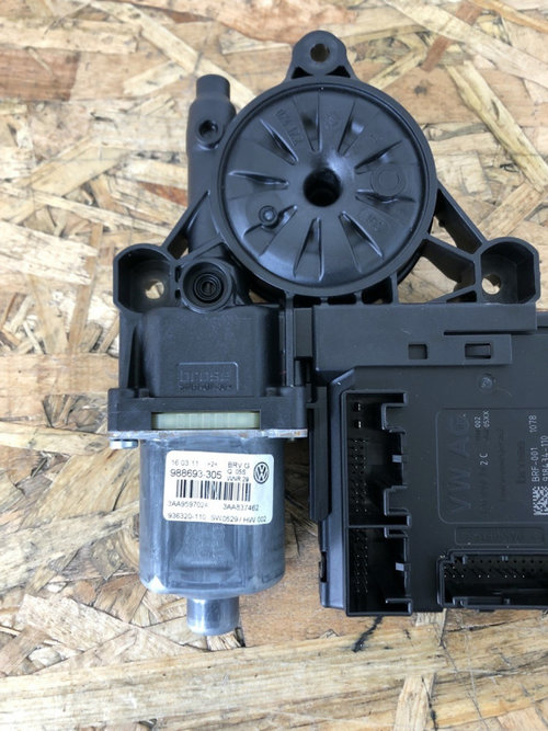 Motoras macara geam dreapta fata VW passat B7 combi 2011 (3AA959702A)