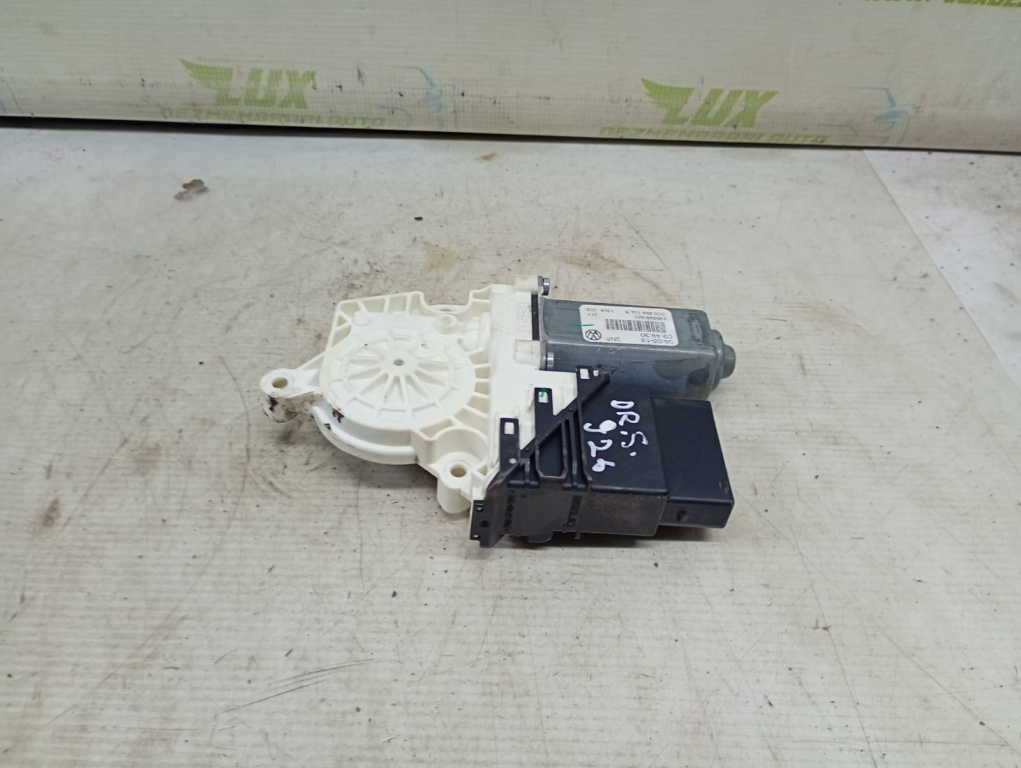 Motoras macara geam dreapta spate 3c0959704b Volkswagen VW Jetta 6 [2010 - 2014]