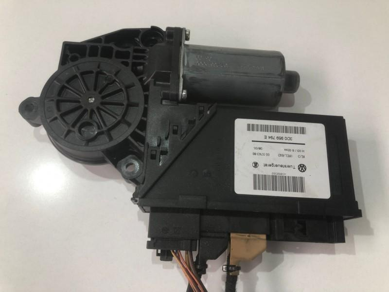 Motoras macara geam dreapta spate 3d0959794e Volkswagen VW Touareg generatia 1 7L [2002 - 2007]