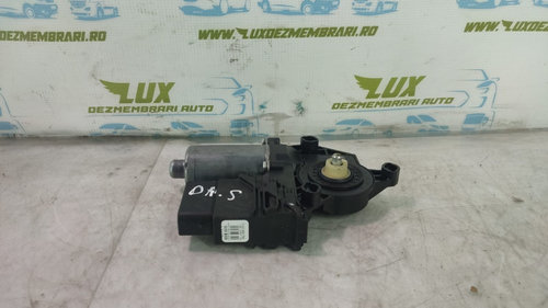 Motoras macara geam dreapta spate 5k0959704a Volkswagen VW Touran [2th facelift] [2010 - 2015]