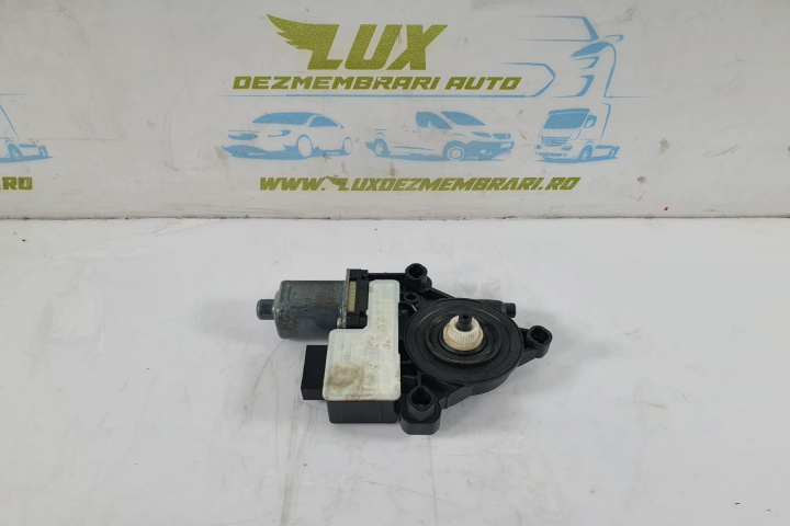 Motoras macara geam dreapta spate 5q0959812a Seat Leon 3 5F [2012 - 2016]
