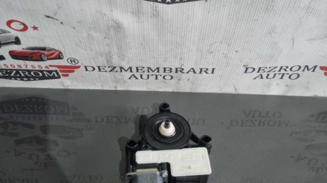 Motoras macara geam dreapta spate 5Q0959812A VW Touran II