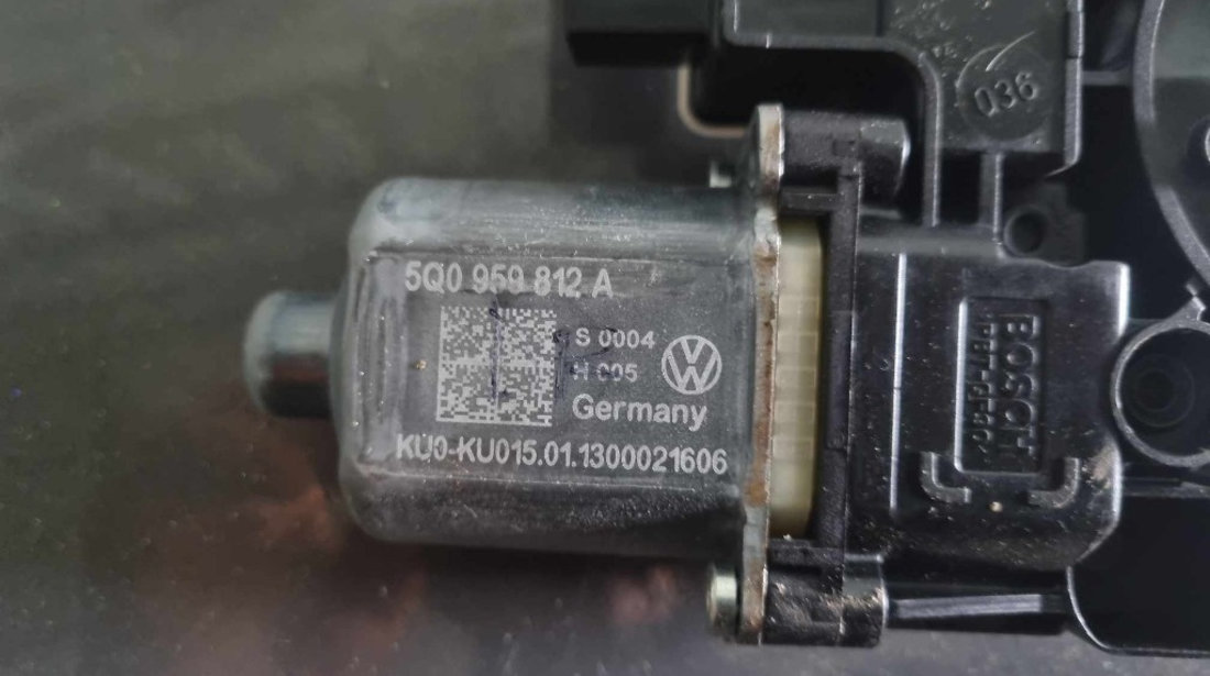 Motoras macara geam dreapta spate 5Q0959812A VW Touran II