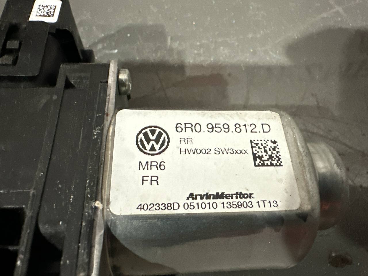 Motoras macara geam dreapta spate 6R0959812D Seat Ibiza IV Hatchback (6J5, 6P1) 1.4 TDI 80 cai BMS