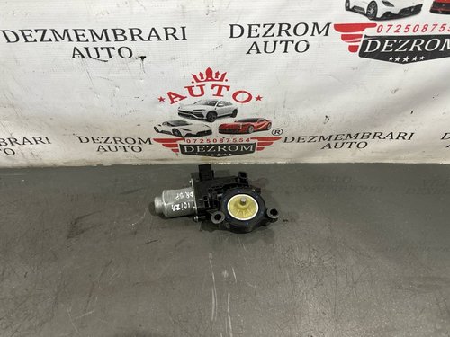 Motoras macara geam dreapta spate 6R0959812D VW Jetta Mk6 (162, 163) 2.0 TFSI 200 cai CCTA