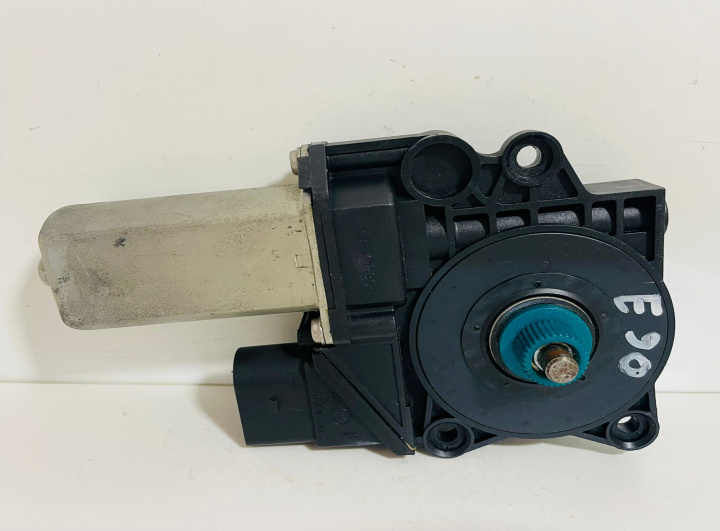 Motoras macara geam dreapta spate 9030222 BMW Seria 3 E90 [2004 - 2010]
