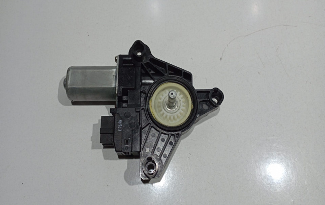Motoras macara geam dreapta spate A2469063100 Mercedes-Benz GLE (W166) [2016 - 2019]