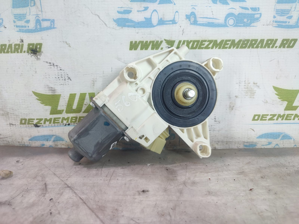 Motoras macara geam dreapta spate A2518201042 Mercedes-Benz ML W164 [2005 - 2008] 3.0 cdi 642940